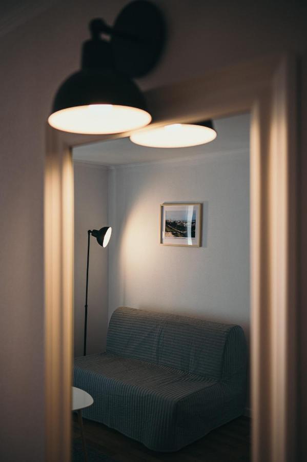 Nest Guesthouse ドロベタ＝トゥルヌ・セヴェリン エクステリア 写真
